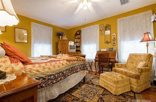 Alling House Bed And Breakfast Orange City Exteriör bild